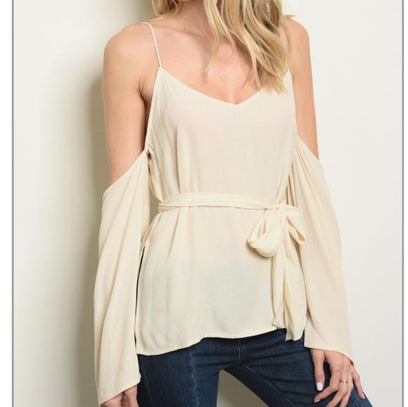 C.C. Boutique Tops - 🆑️NWT Cold Shoulder Cream Tie Peasant Tunic Top